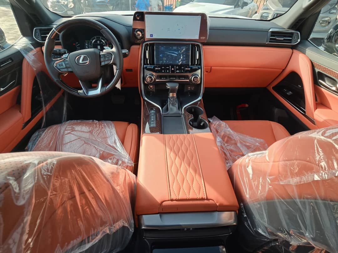 Vehicle - Image 8