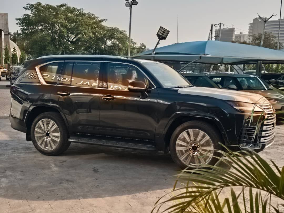 Vehicle - Image 4