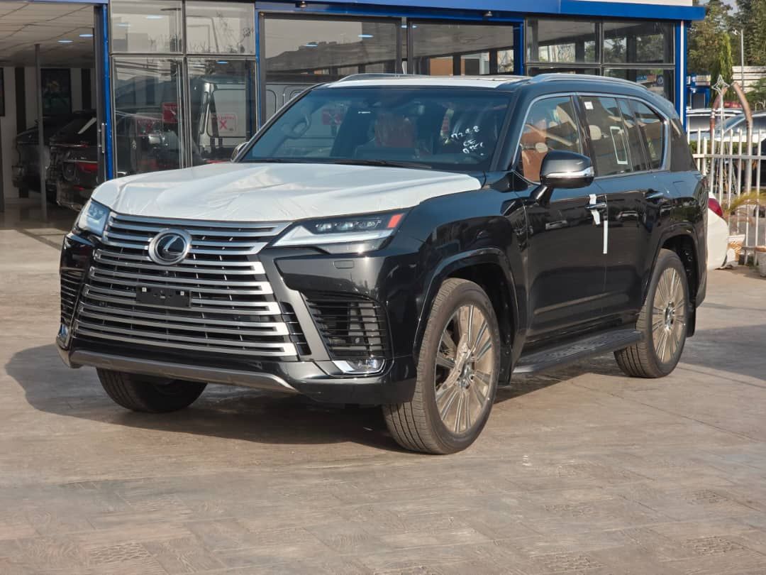 2025 Lexus LX 600 - Image 1