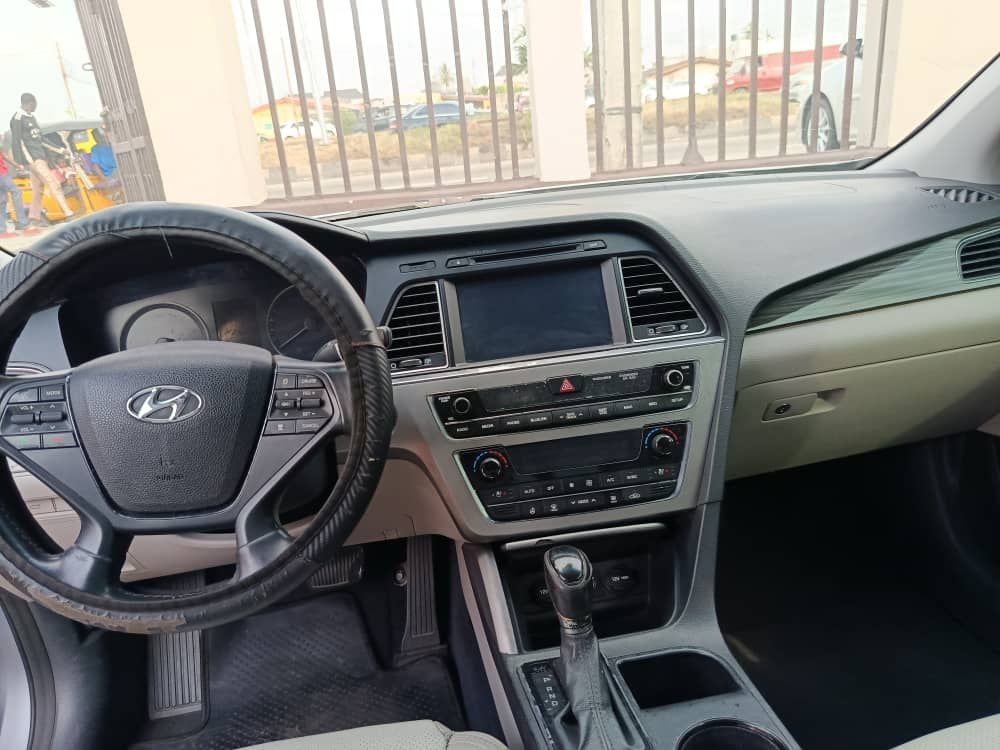 Vehicle - Image 9