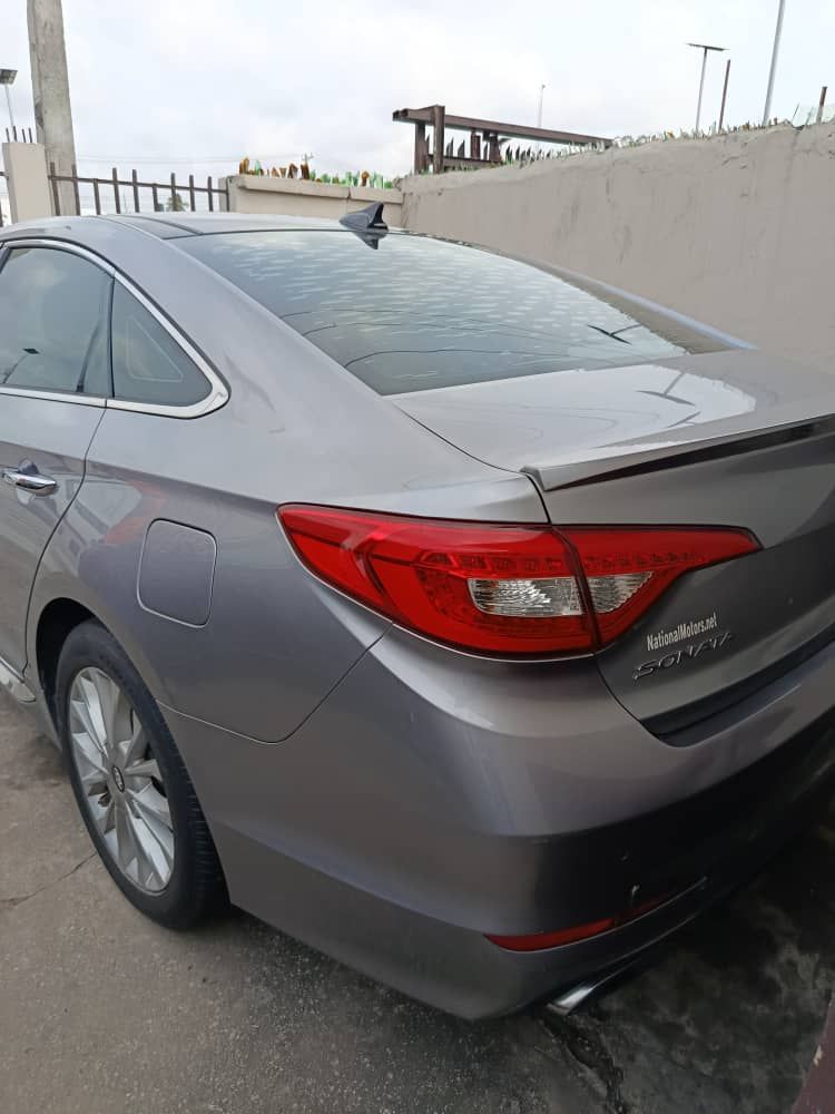 Vehicle - Image 6