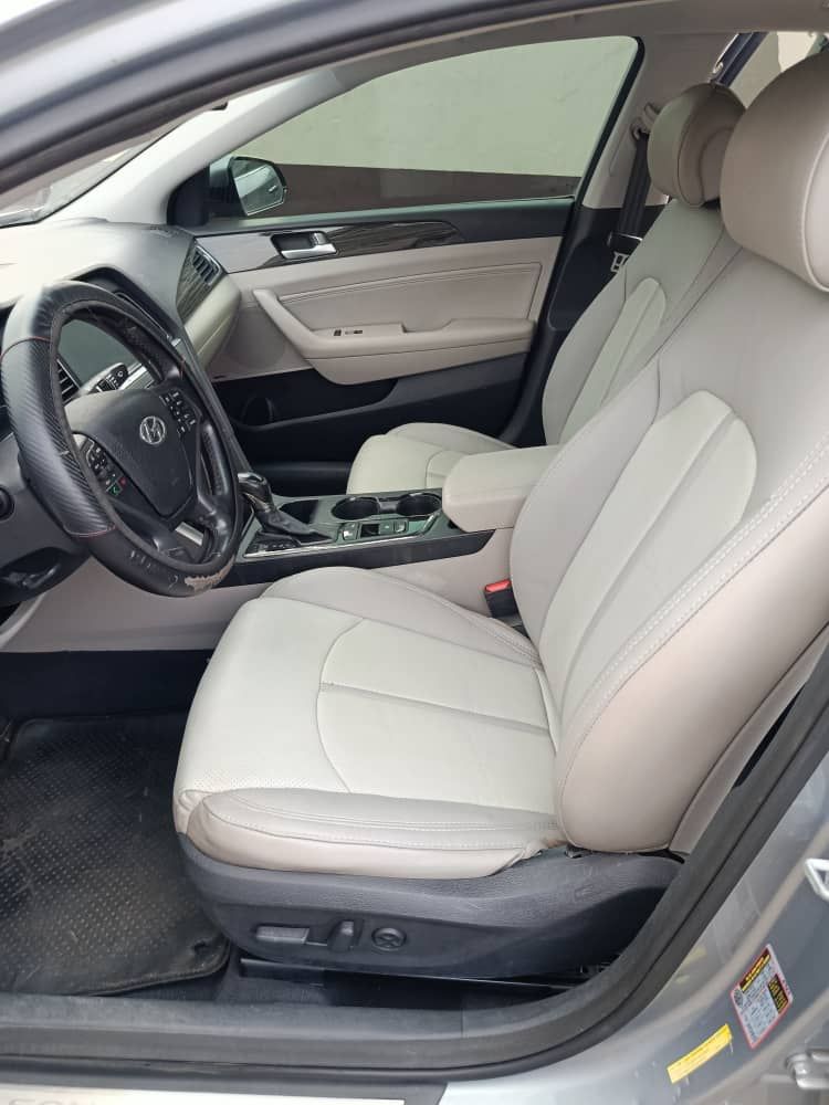 Vehicle - Image 8
