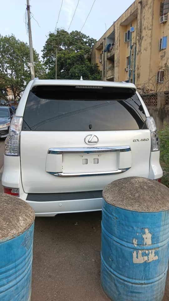 Vehicle - Image 12