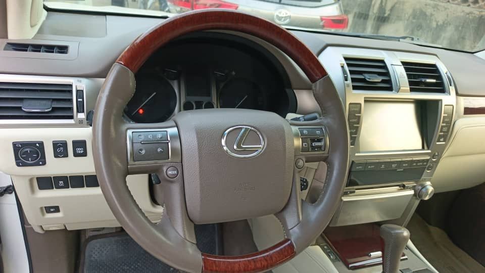 Vehicle - Image 10