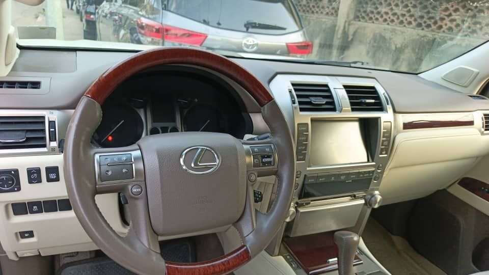 Vehicle - Image 7