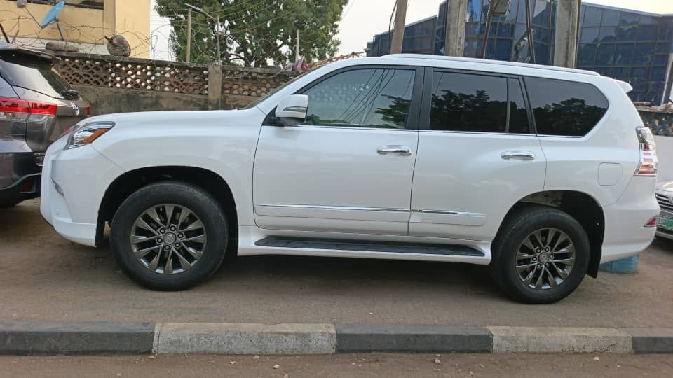 Vehicle - Image 14