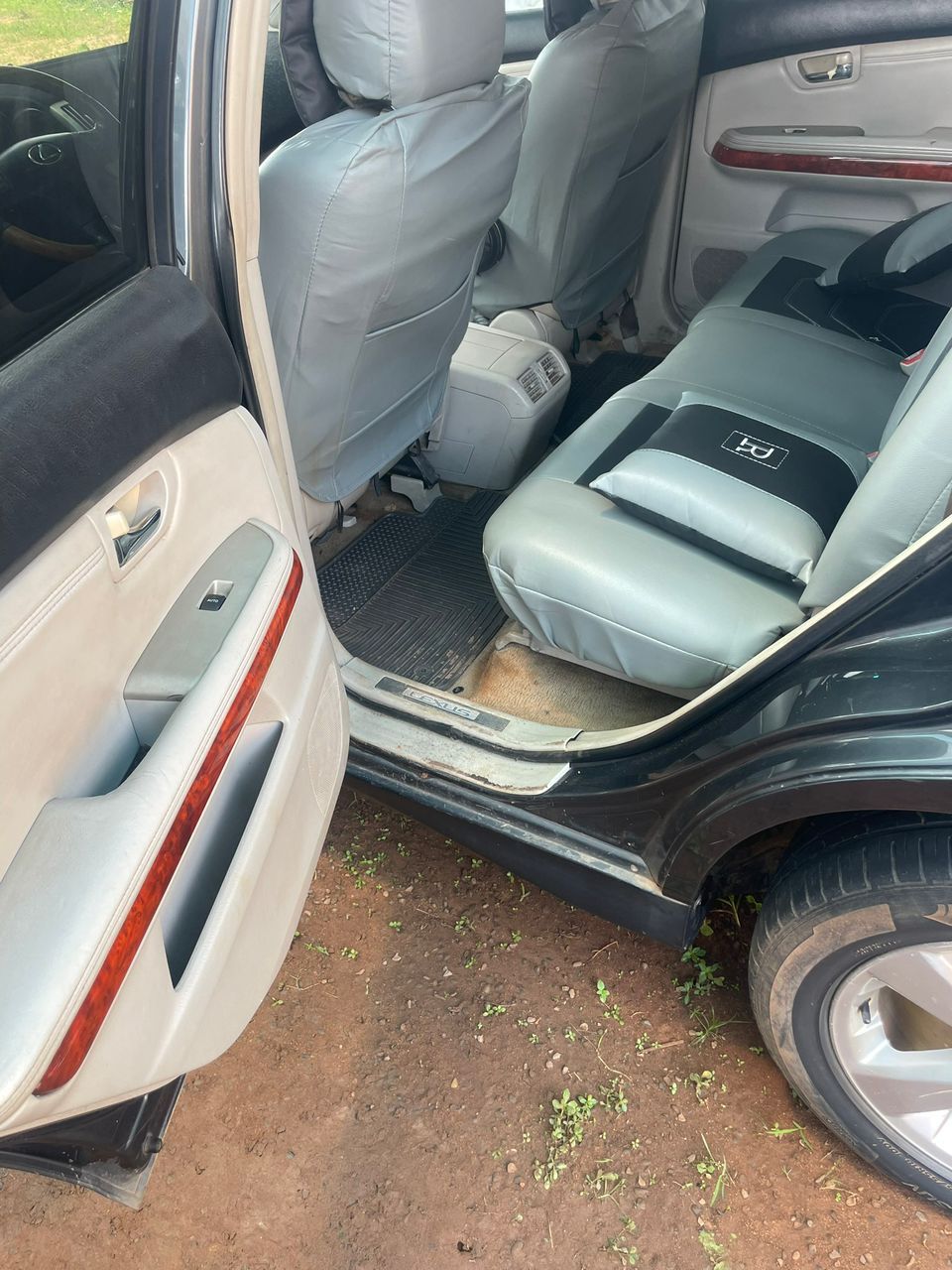 Vehicle - Image 5