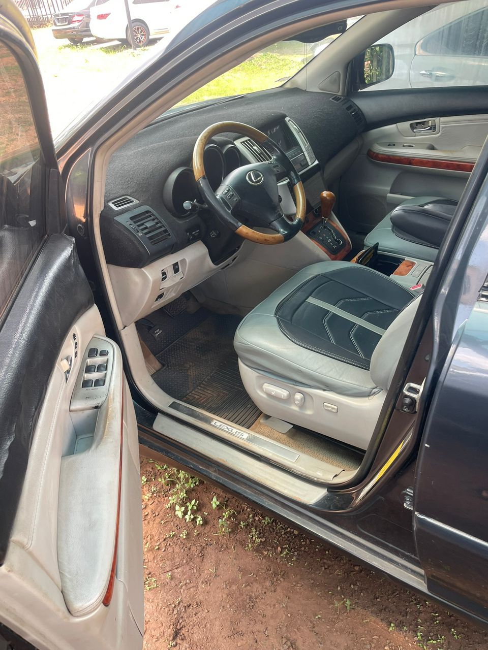 Vehicle - Image 8