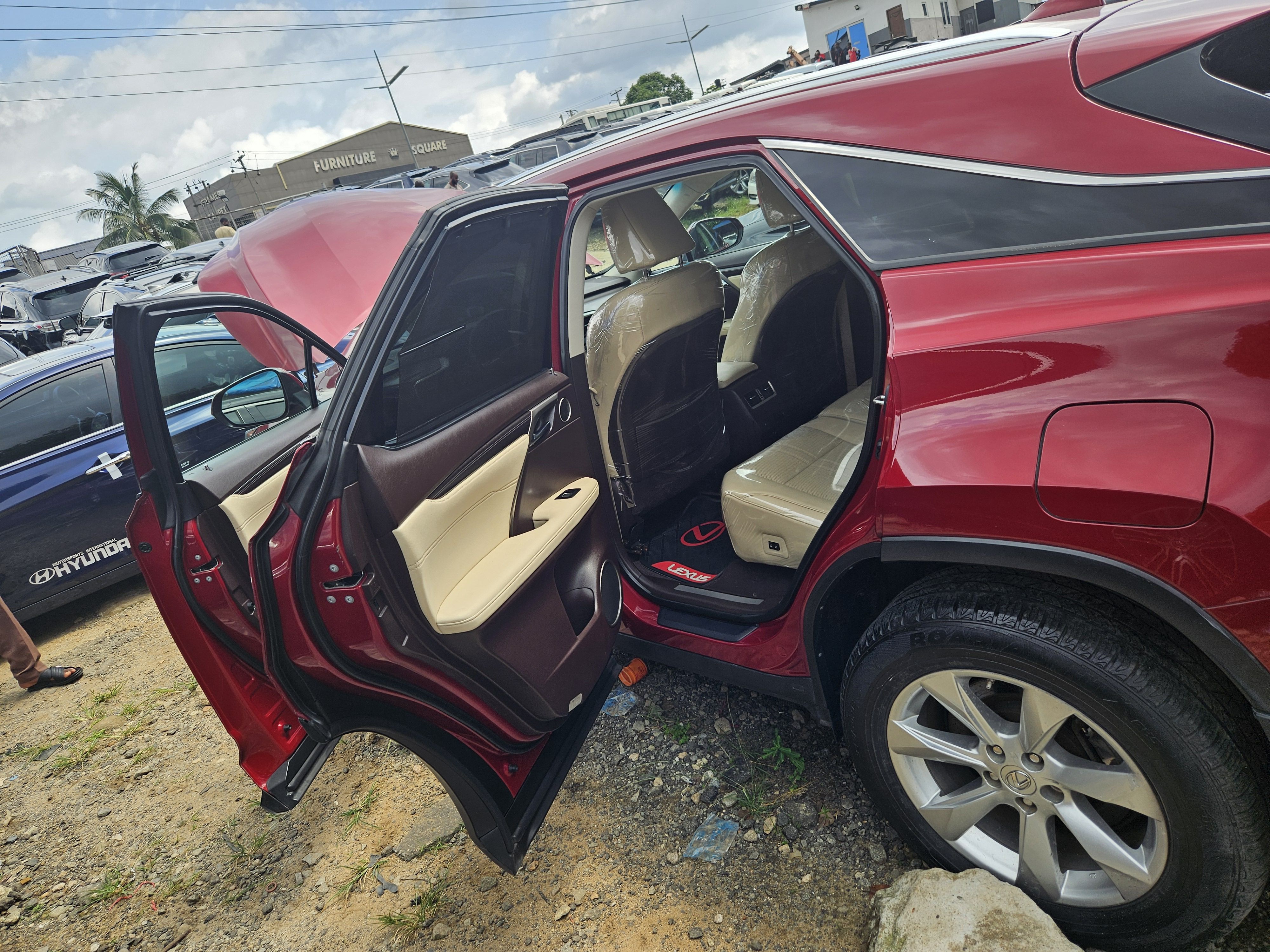 Vehicle - Image 13