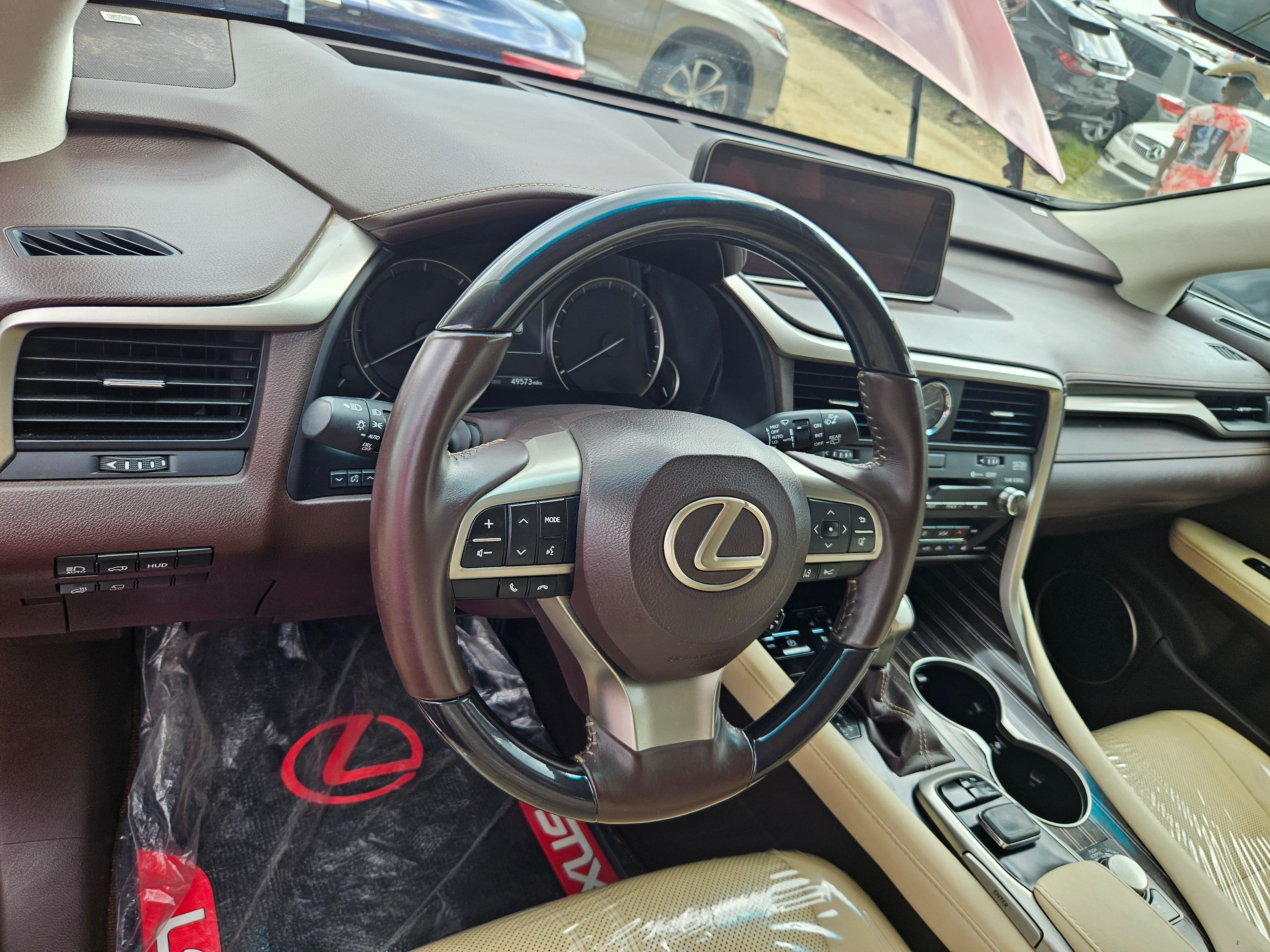 Vehicle - Image 9