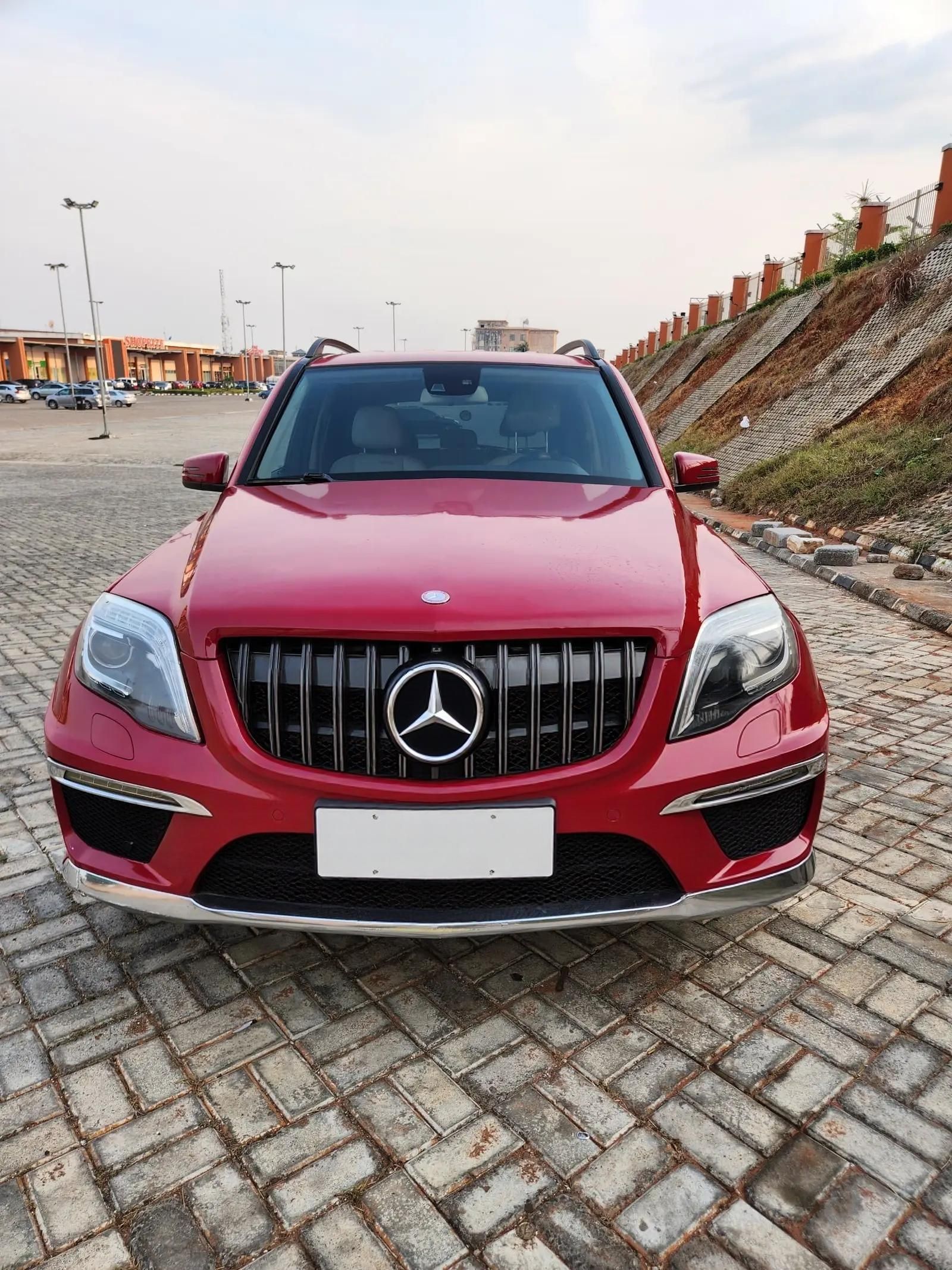 2026 Mercedes-Benz GLK 350 - Image 1