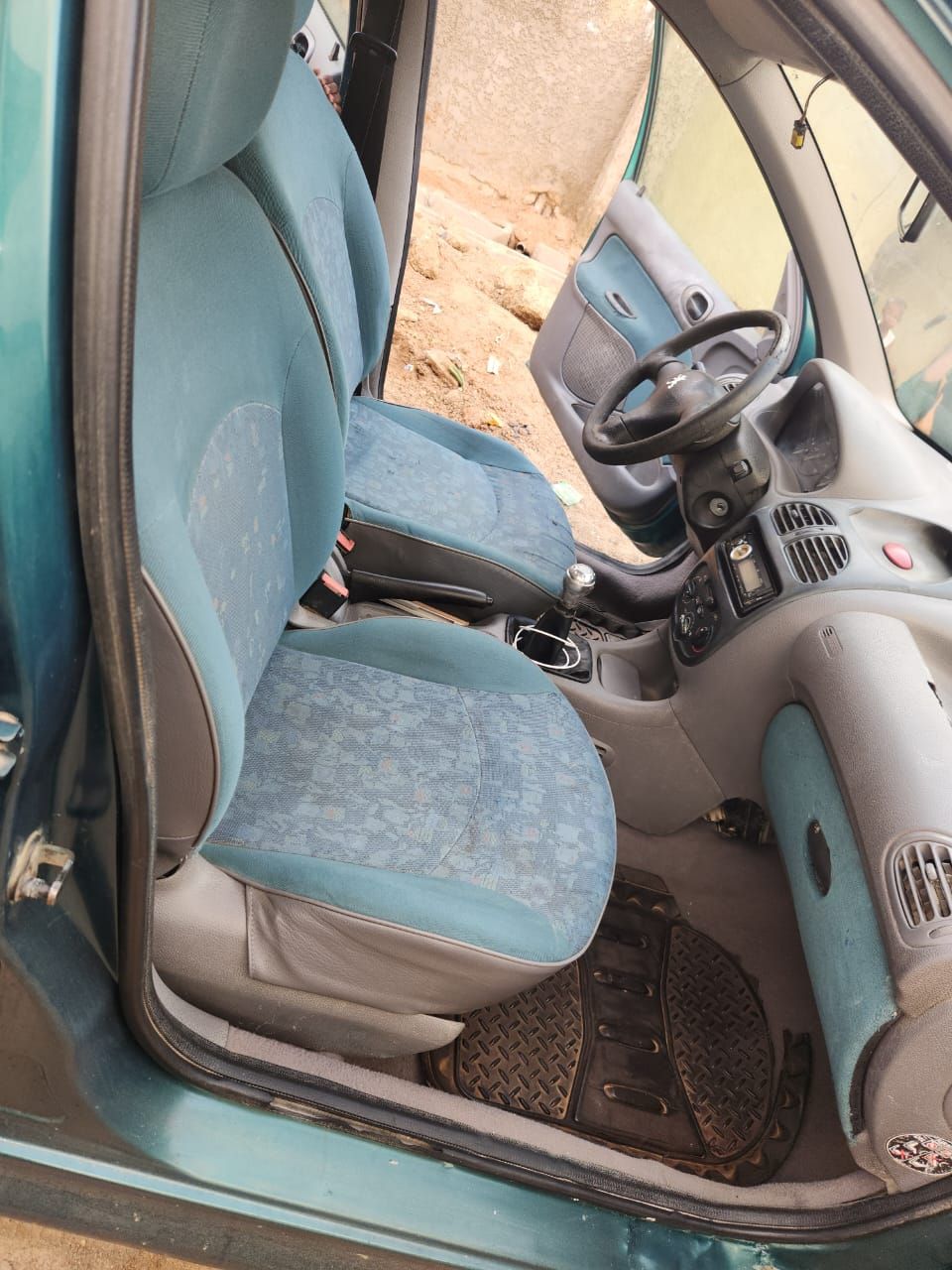 Vehicle - Image 11