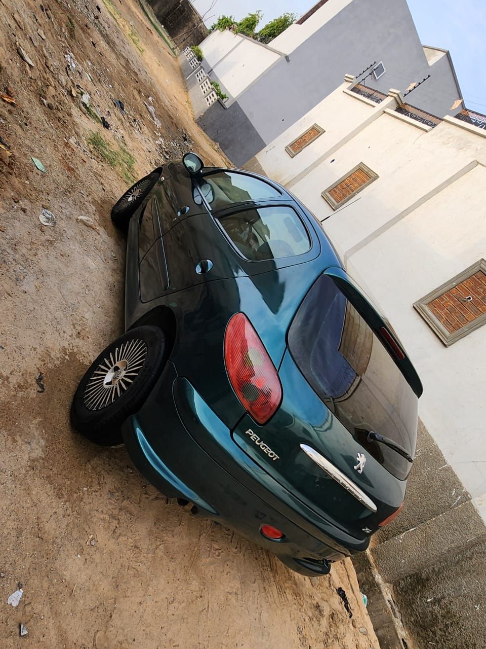 Vehicle - Image 4