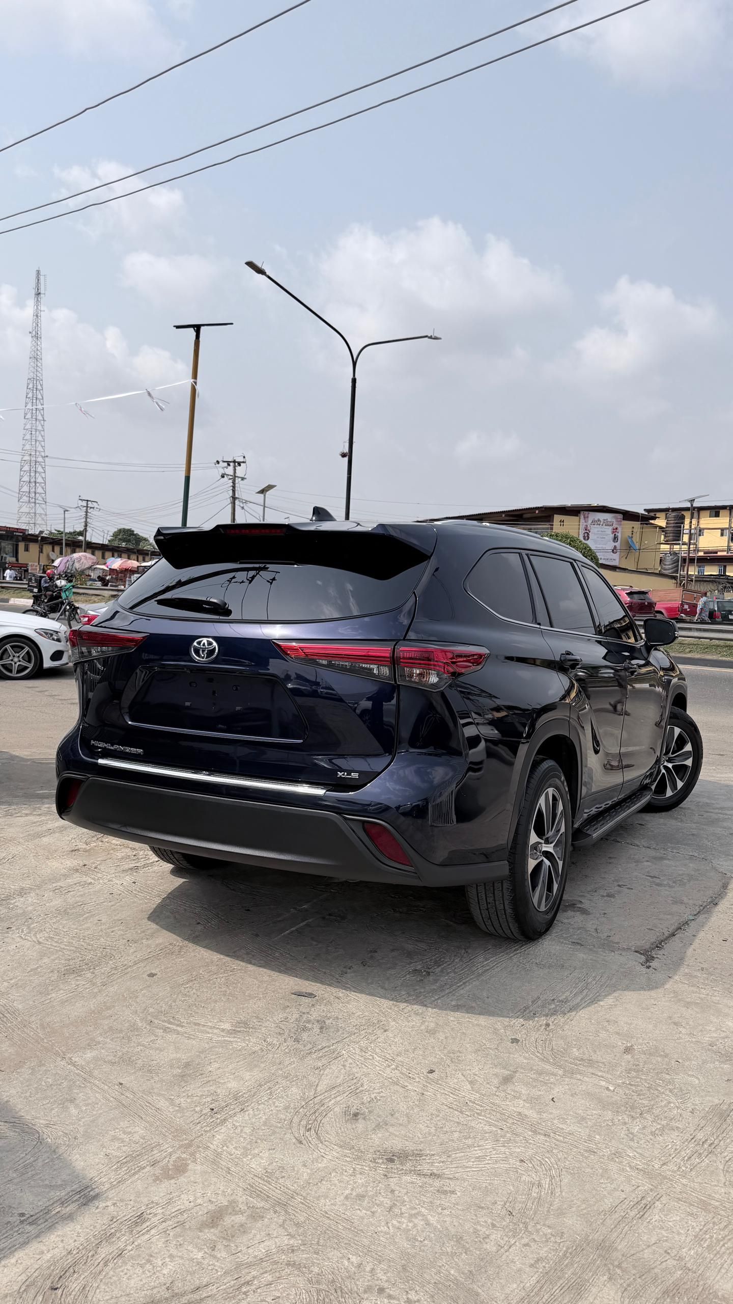Vehicle - Image 3