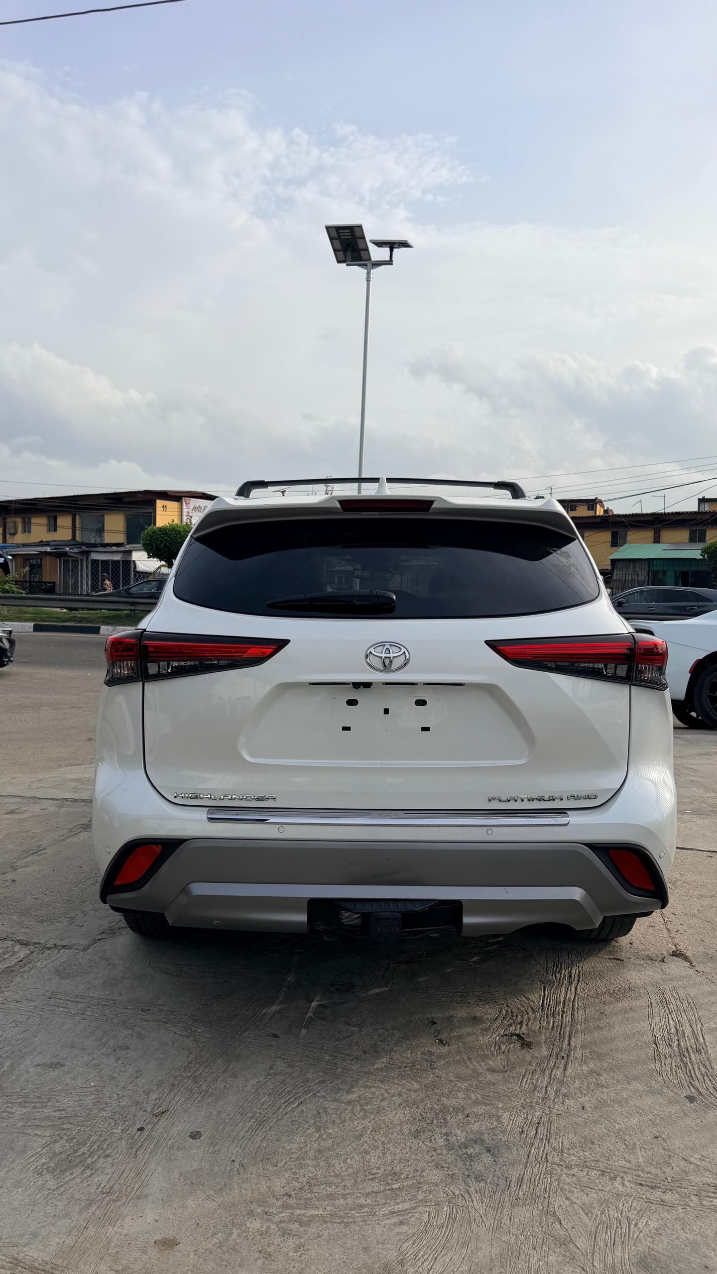 Vehicle - Image 10