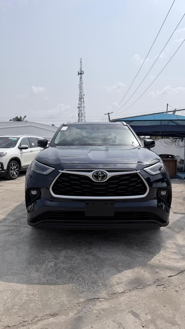 2026 Toyota Highlander - Image 1