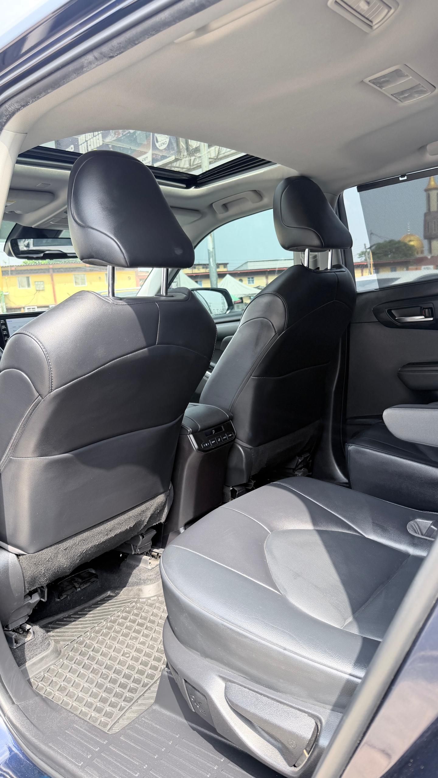 Vehicle - Image 6
