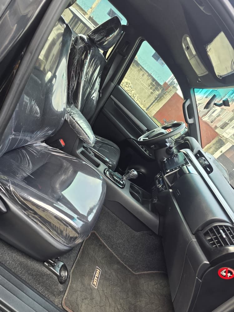 Vehicle - Image 9