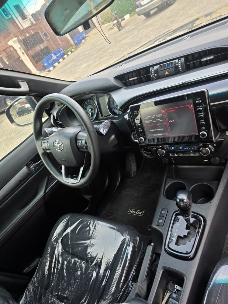 Vehicle - Image 11