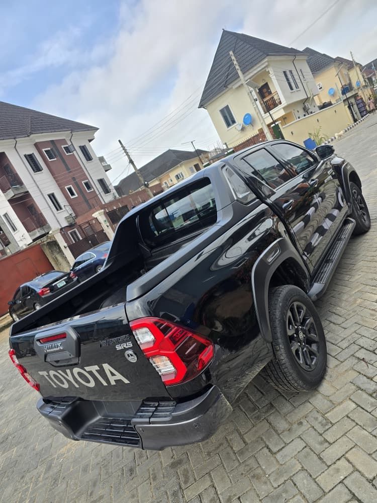 Vehicle - Image 7