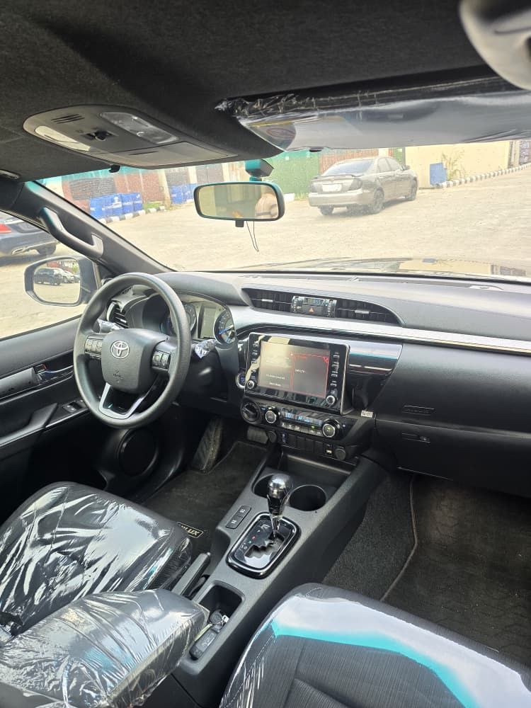 Vehicle - Image 6
