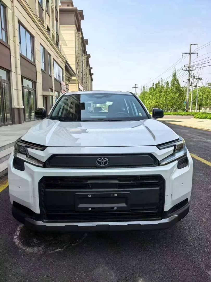 Vehicle - Image 3