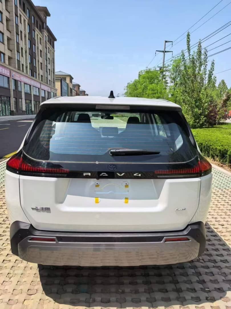 Vehicle - Image 7