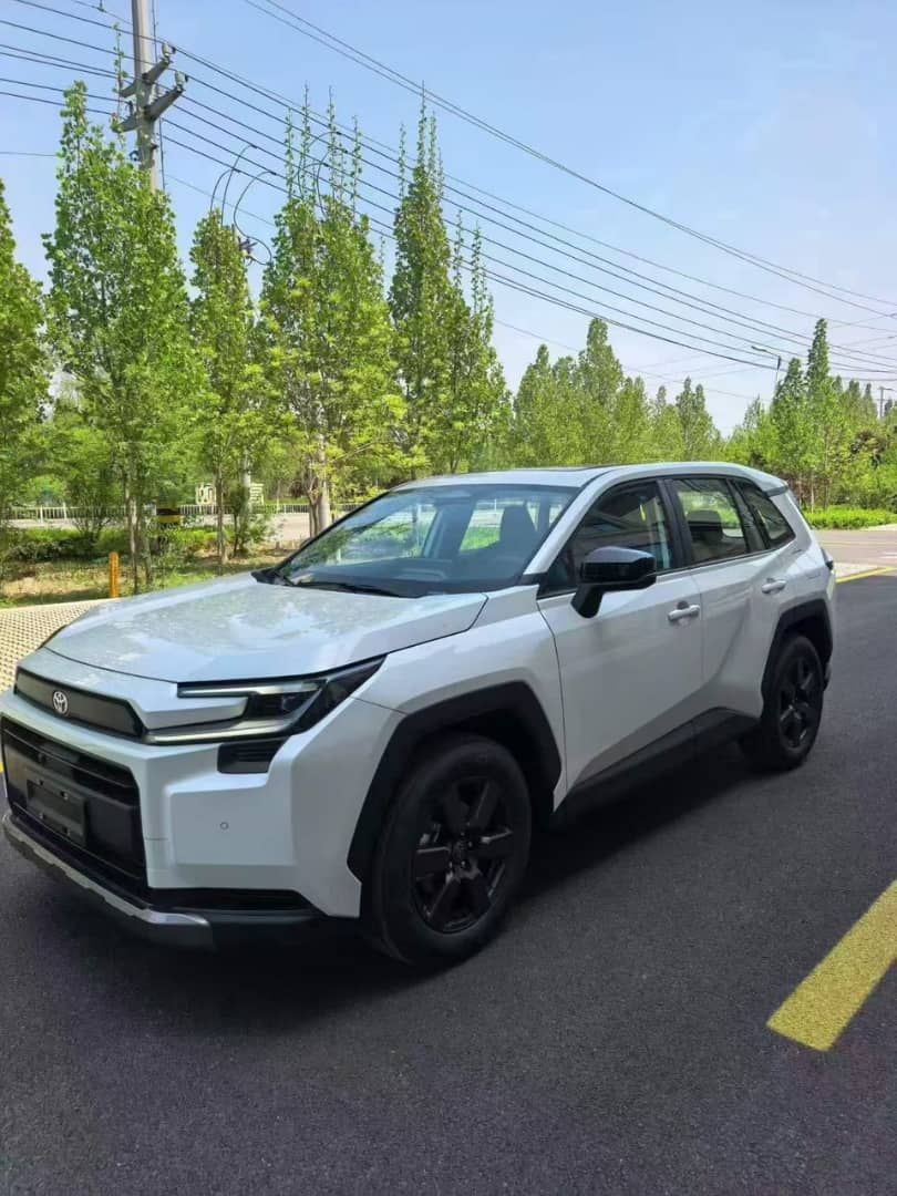 Vehicle - Image 2