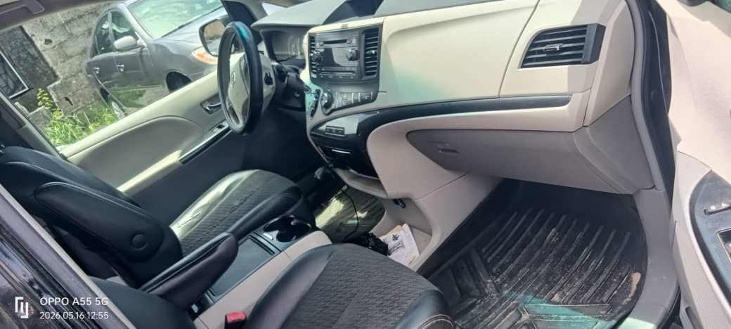 Vehicle - Image 9